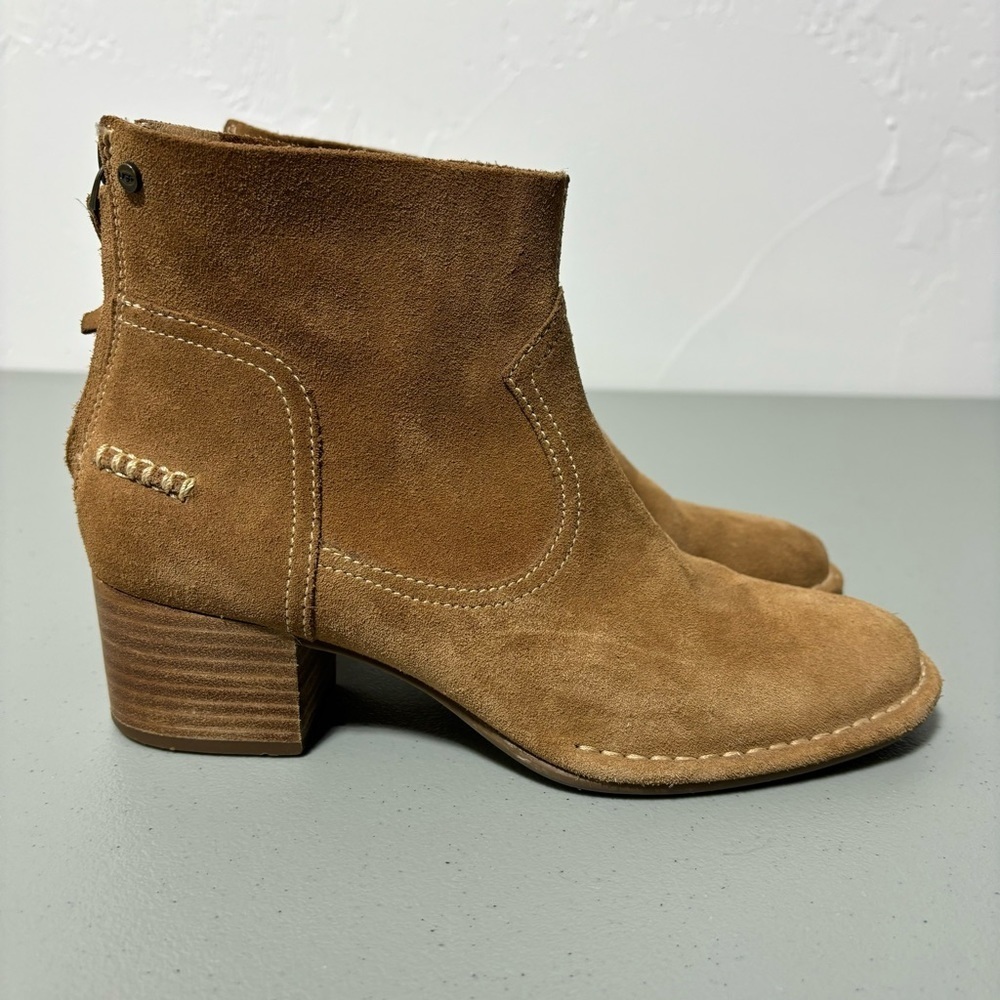 UGG Women's Bandara Suede Ankle Boot Size 7 1095053 Brown Neutral Zip Closure